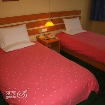 Home Inn Ocean World Qingdao - Photo3