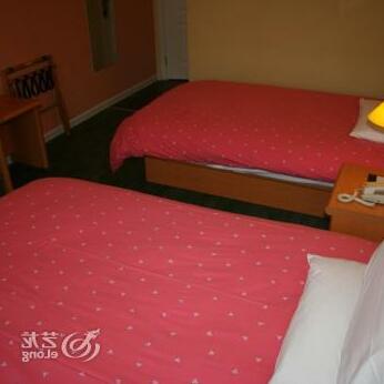 Home Inn Ocean World Qingdao - Photo4