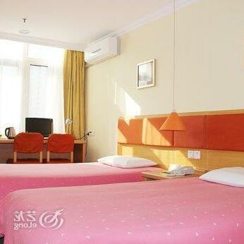 Home Inn Qingdao Shandong Road - Photo2