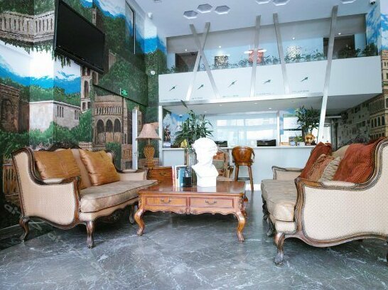 Hometree Theme Hotel - Photo4