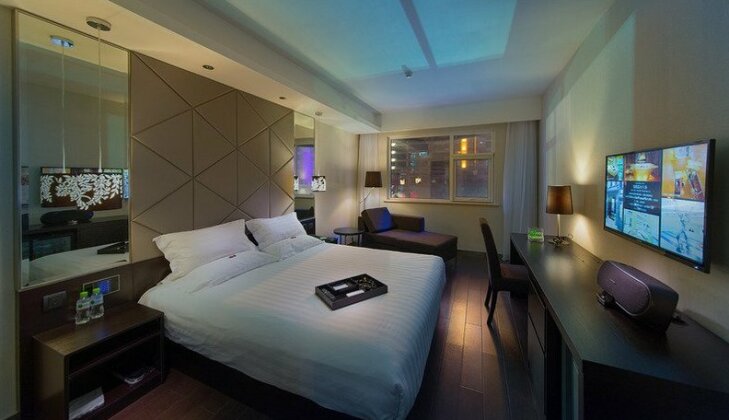 Orange Hotel Select Qingdao Wusi Square - Photo4