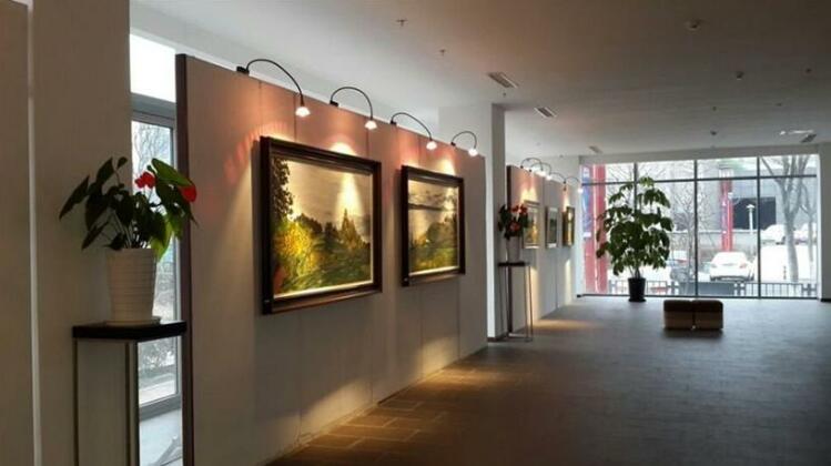 Qingdao China Navigation Flying Express Yacht Club Hotel - Photo2