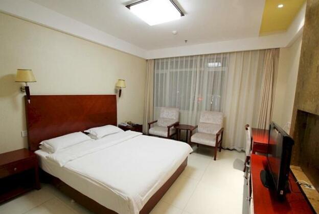 Qingdao Excalibur Hotel - Photo2