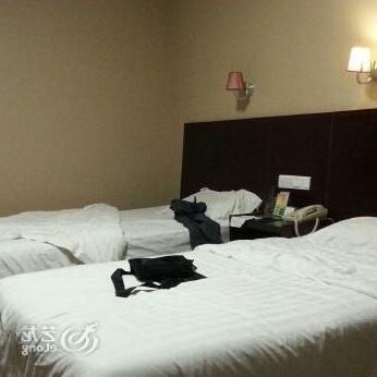 Qingdao Huaneng Hotel - Photo5