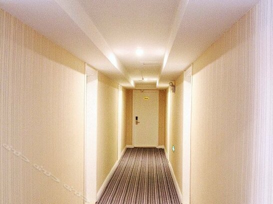 Qingdao Huaxuan Hotel - Photo4