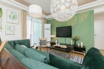 Qingdao Shinan Wusi Square Locals Apartment 00125130