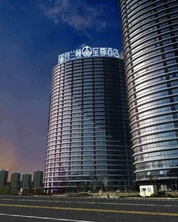 Resplendent Luxury Hotel QingDao Carvinal