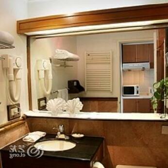 SPR Seaview Hotel Qingdao - Photo2