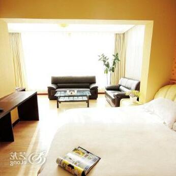 Sunshine Seacoast Hotel - Photo5