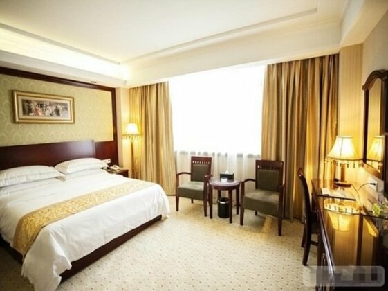 Vienna Hotel Qingyuan Taihe Ancient Cave Scenic Area - Photo2