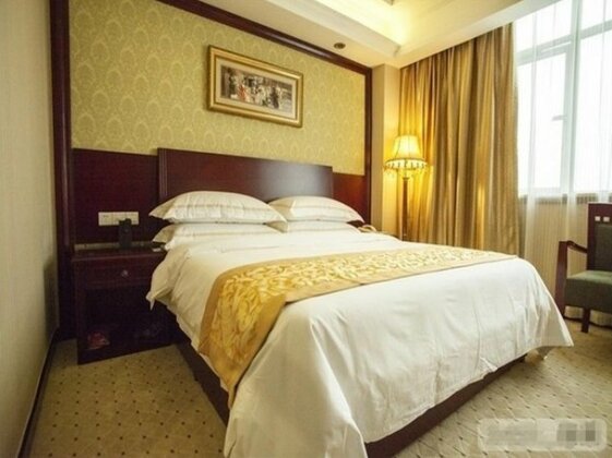 Vienna Hotel Qingyuan Taihe Ancient Cave Scenic Area - Photo5