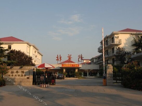 The Xinhua News Agency's Retreat in Beidaihe
