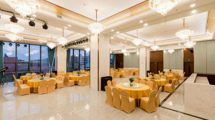 Floral Hotel Qinzhou Zhongma Haiwan International Hotel - Photo3