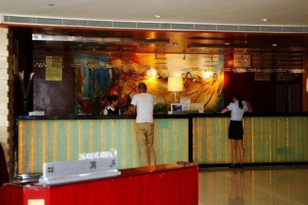 Brilliant Hotel Shishi - Photo4