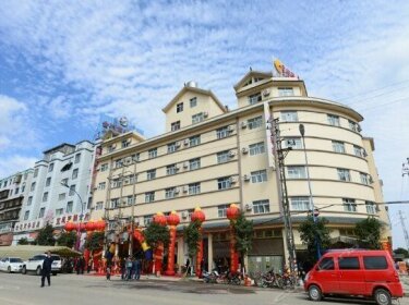 Jingu Hotel Qujing
