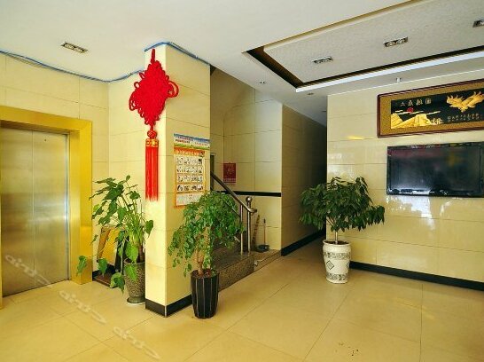 YT Hotel - Photo4