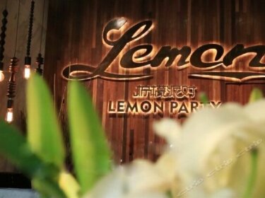 Lemon Party Art Hotel