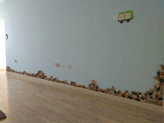 Rainbow's Home - Photo3