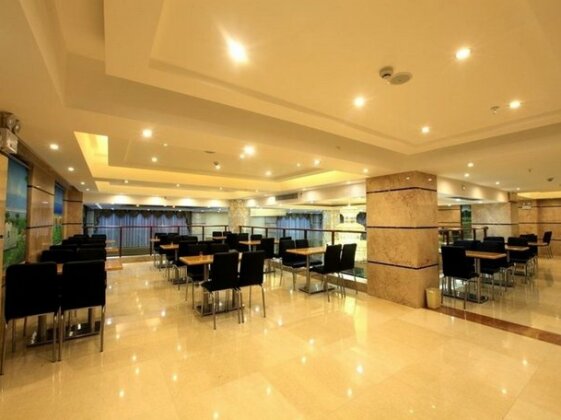 GreenTree Inn Sanya Yalong Bay Yingbin Avenue Business Hotel - Photo2