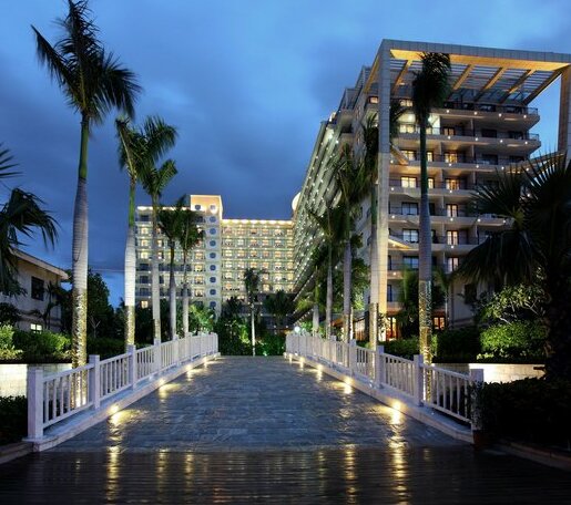 LaCosta Seaside Resort Hotel Sanya