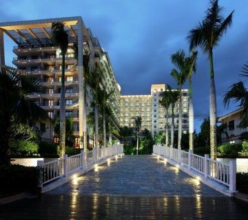 LaCosta Seaside Resort Hotel Sanya