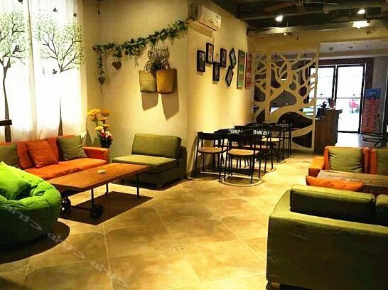 Roadyoung Inn - Photo2