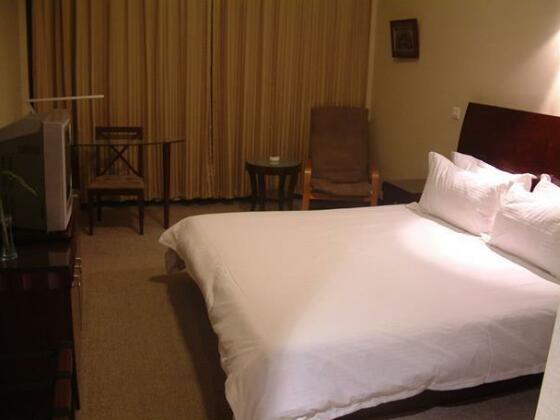 Baolong HomeLike Hotel Luojing Branch Shanghai - Photo2