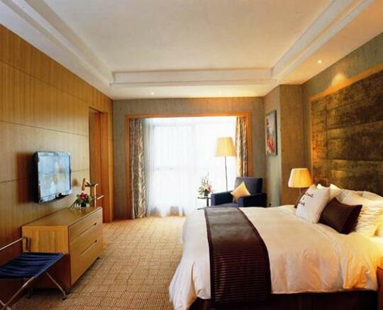 Central International Hotel - Photo4