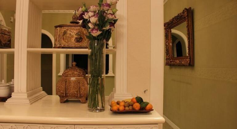 Golden Villa Hotel - Photo2