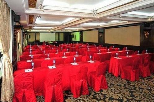 Golden Villa Hotel - Photo3