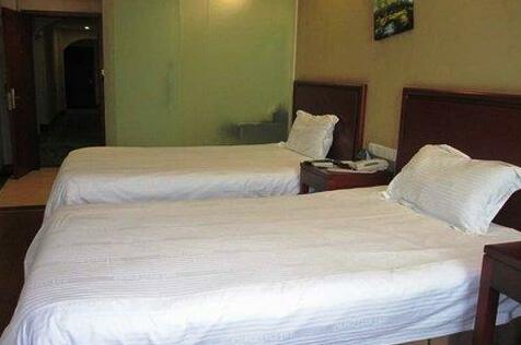 Green Tree Inn Shanghai Expo Village Business Hotel - Photo2