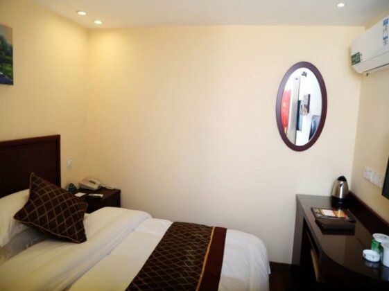 GreenTree Inn Shanghai Pudong Airport Heqing Town Middle Huanqing Road Express Hotel - Photo3