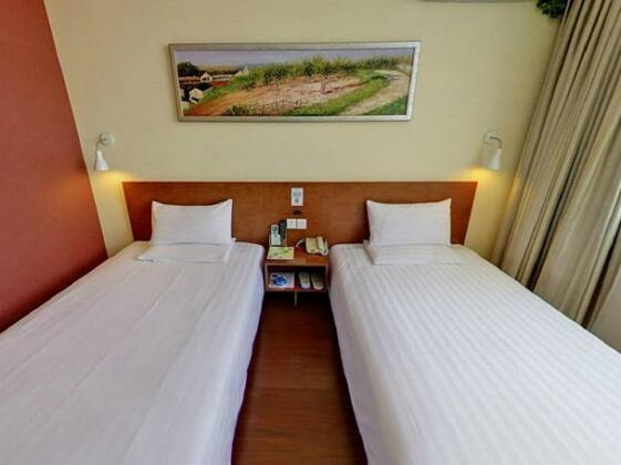 Hanting Express Shanghai Zhenping Road - Photo2