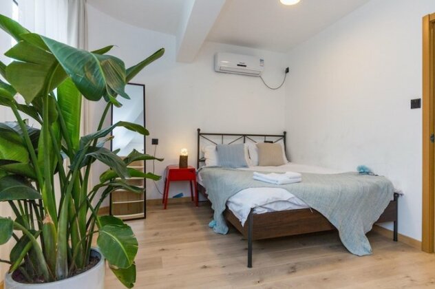Henry's Apartment - South Maoming Road - Photo3