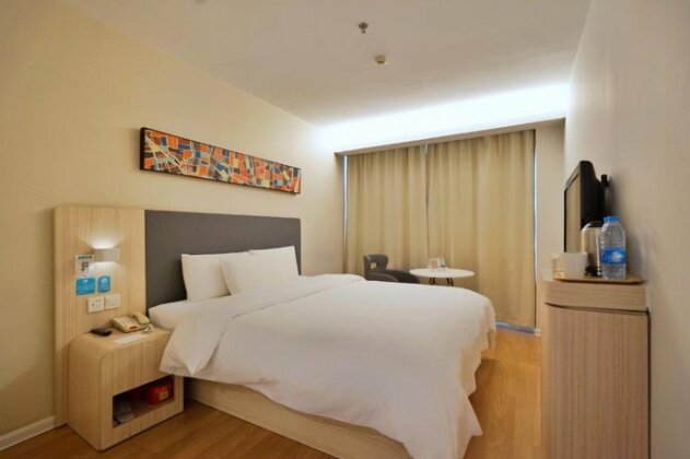 Hi Inn Shanghai Zhenru Lanxi Road - Photo2