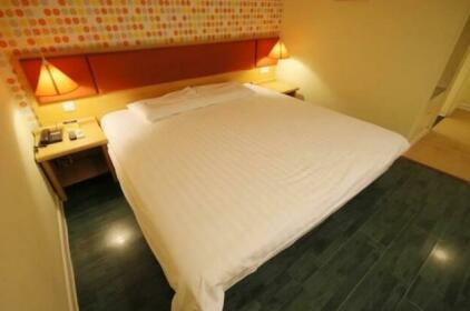 Home Inn Shanghai Beihong Road