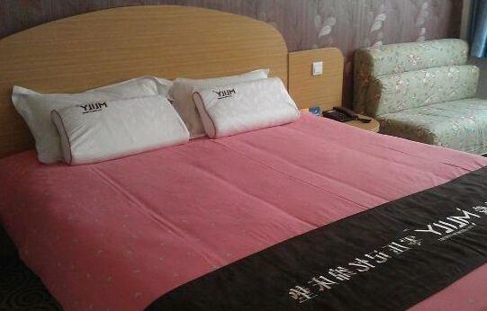 Home Inn Shanghai Xianxia Road - Photo4