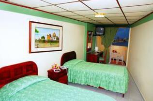 Home Inn Zhenbei Road - Photo5