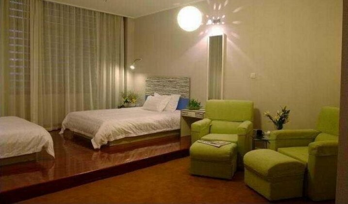 Hotel The Land - Photo2