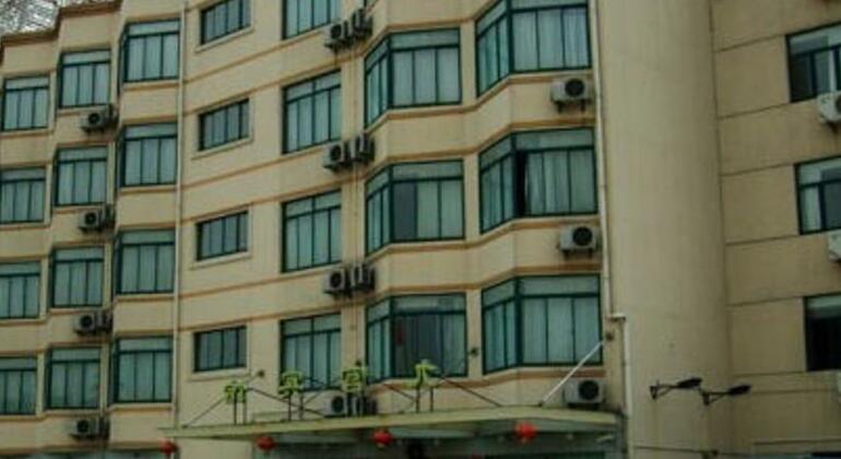 Jiu Gong Hotel