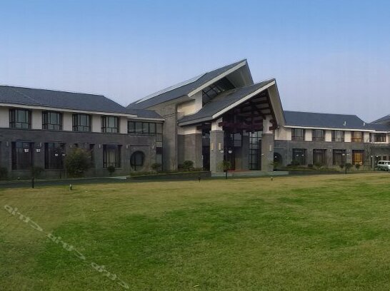 Mingzhu Lake Resort - Photo2