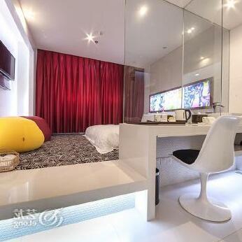 Modified Arts Theme Hotel Shanghai - Photo3
