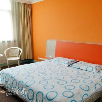 Motel 168 Shanghai Hongjing Road - Photo2