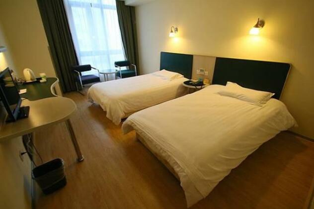 Motel 168 Shanghai Qixin Road Branch - Photo2