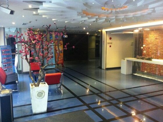 Motel 168 Shanghai Xincun - Photo2
