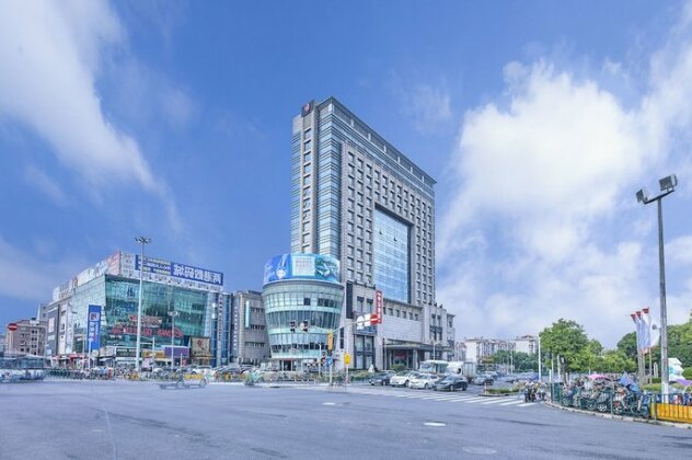 New Century Manju Pudong Airport Hotel