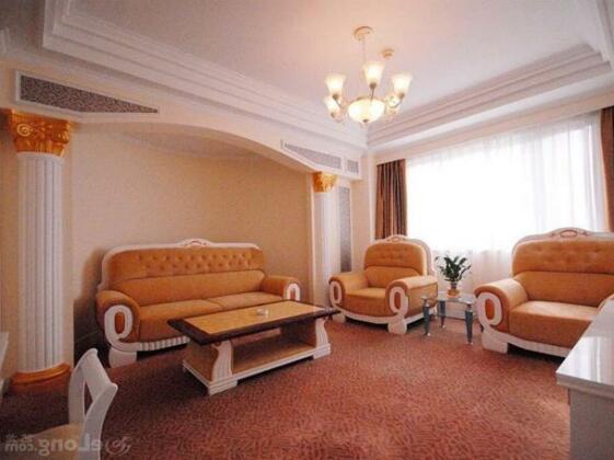 Peach Blossom Castle - Photo4