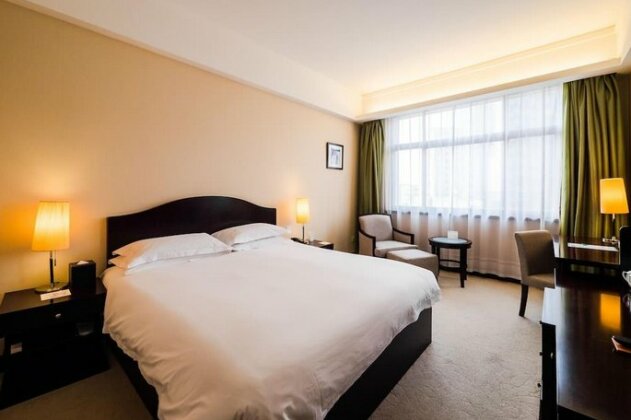 Ruitai Hongqiao Hotel