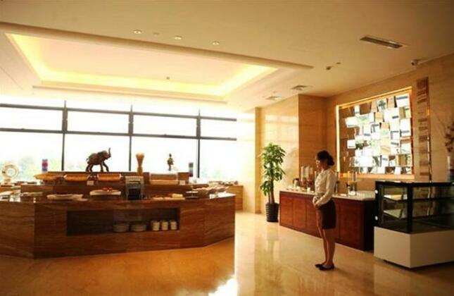 Senqin International Hotel - Photo2