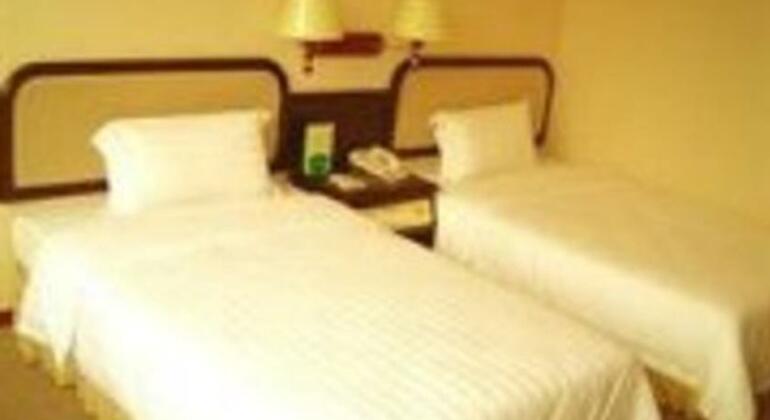 Sweet Home Hotel Shanghai - Photo2